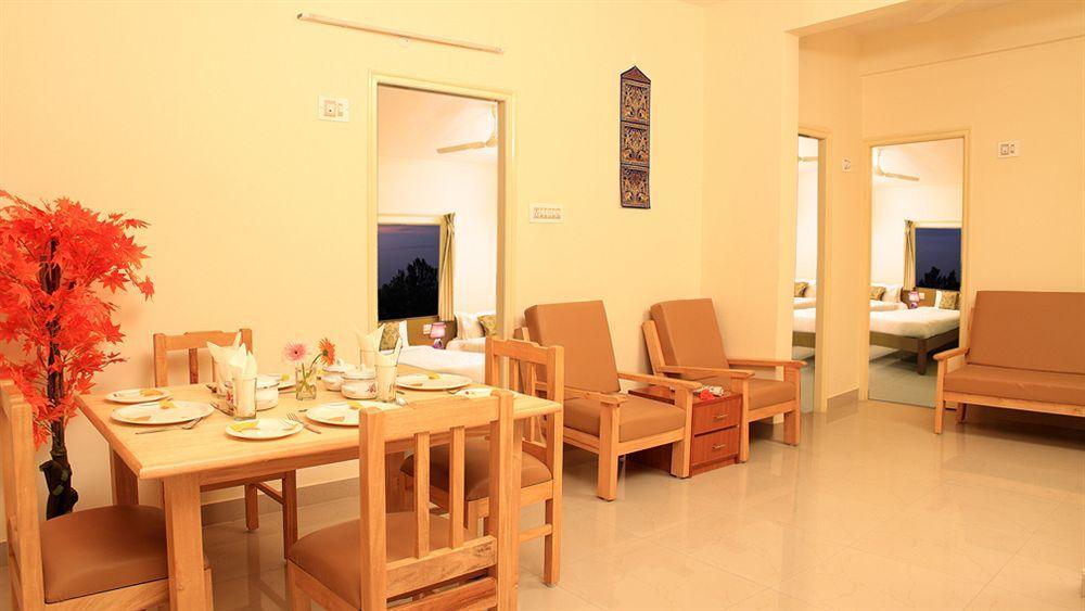 העיר בנגלור Arra Suites Kempegowda Airport Hotel מראה חיצוני תמונה