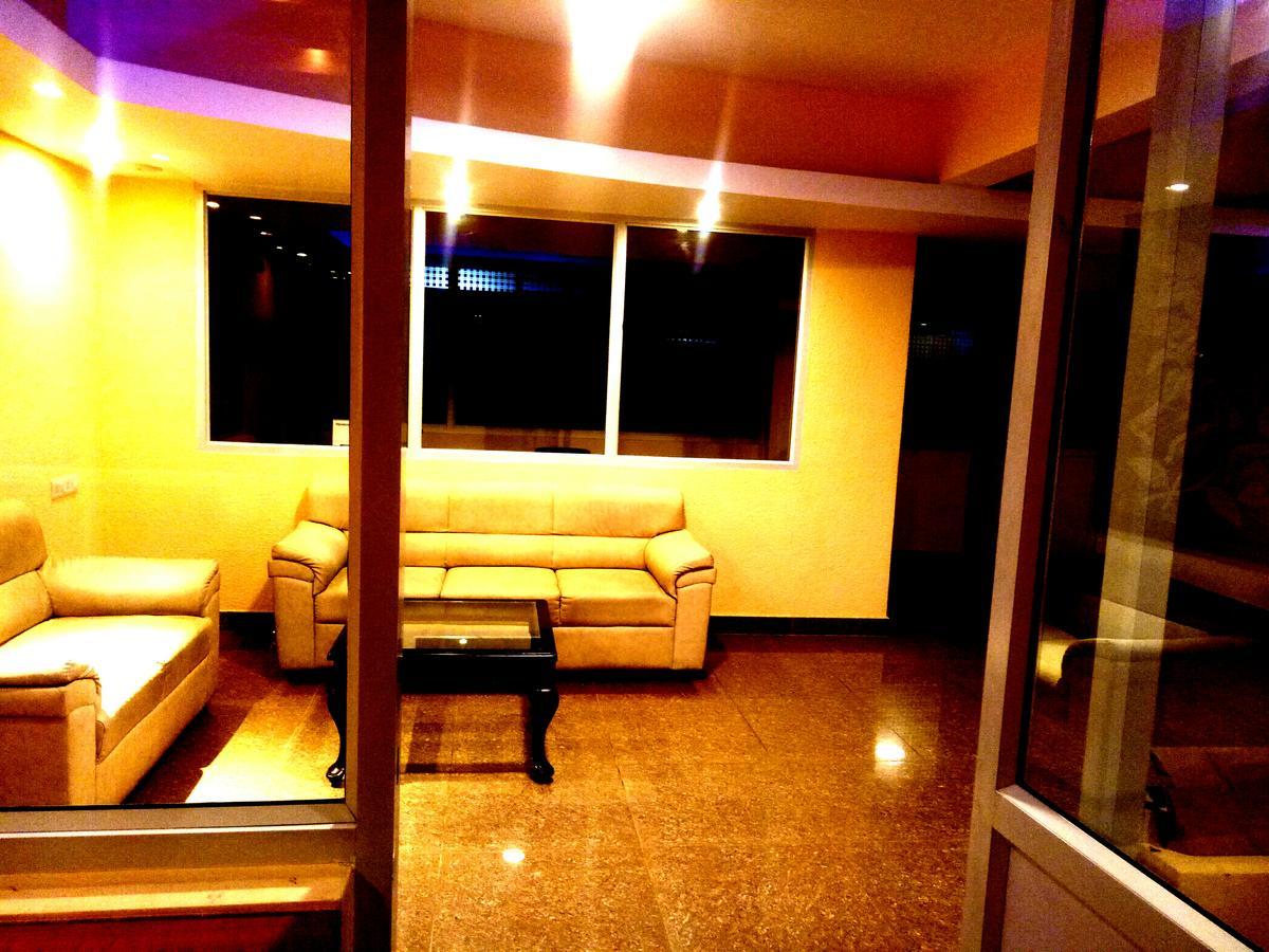 העיר בנגלור Arra Suites Kempegowda Airport Hotel מראה חיצוני תמונה
