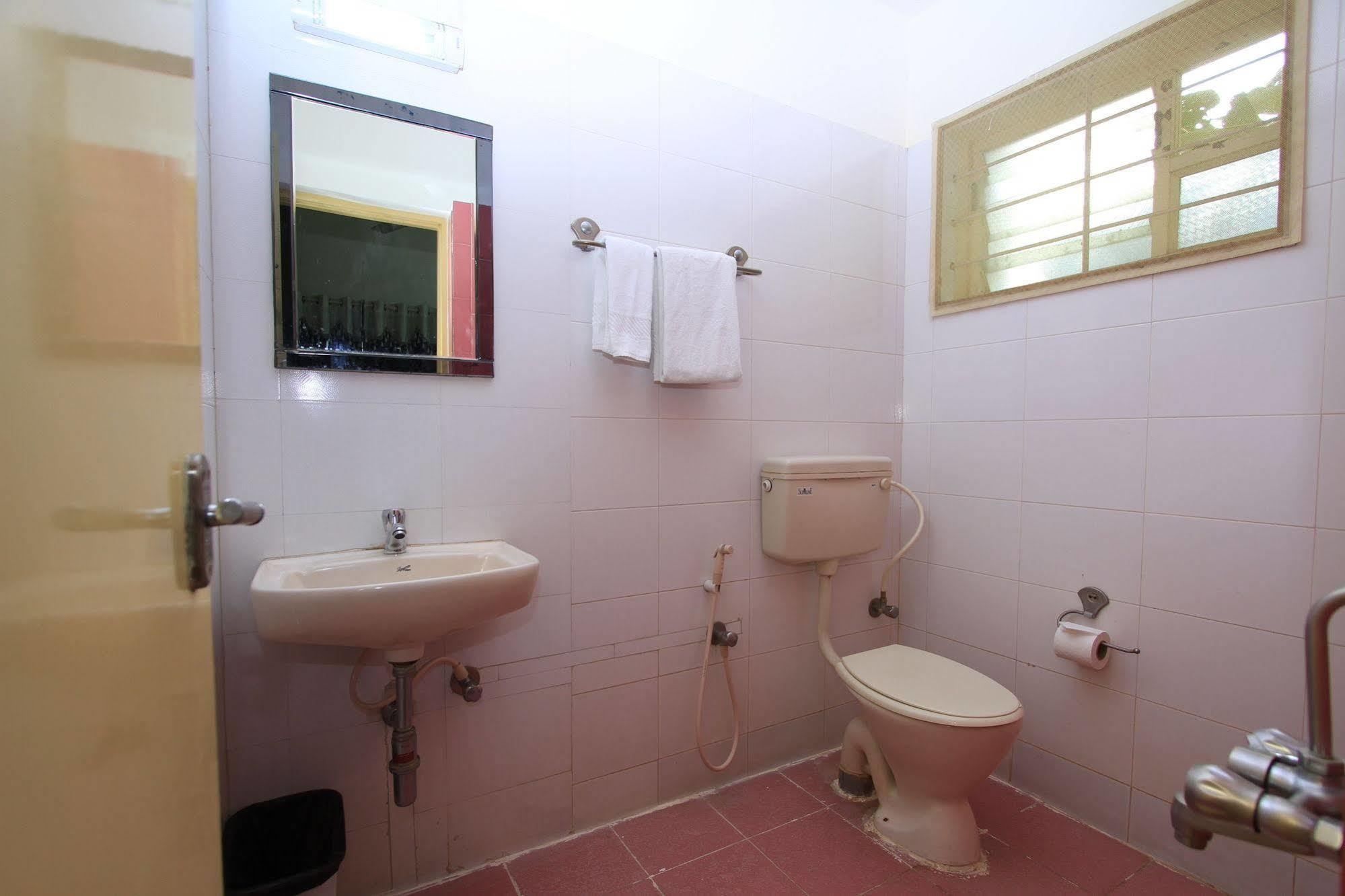 העיר בנגלור Arra Suites Kempegowda Airport Hotel מראה חיצוני תמונה
