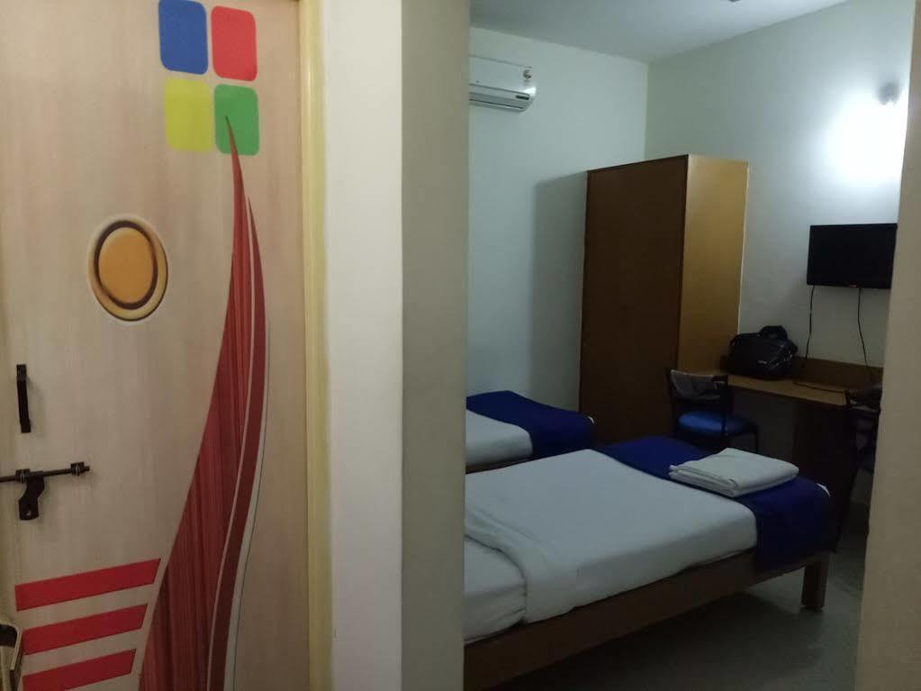 העיר בנגלור Arra Suites Kempegowda Airport Hotel מראה חיצוני תמונה