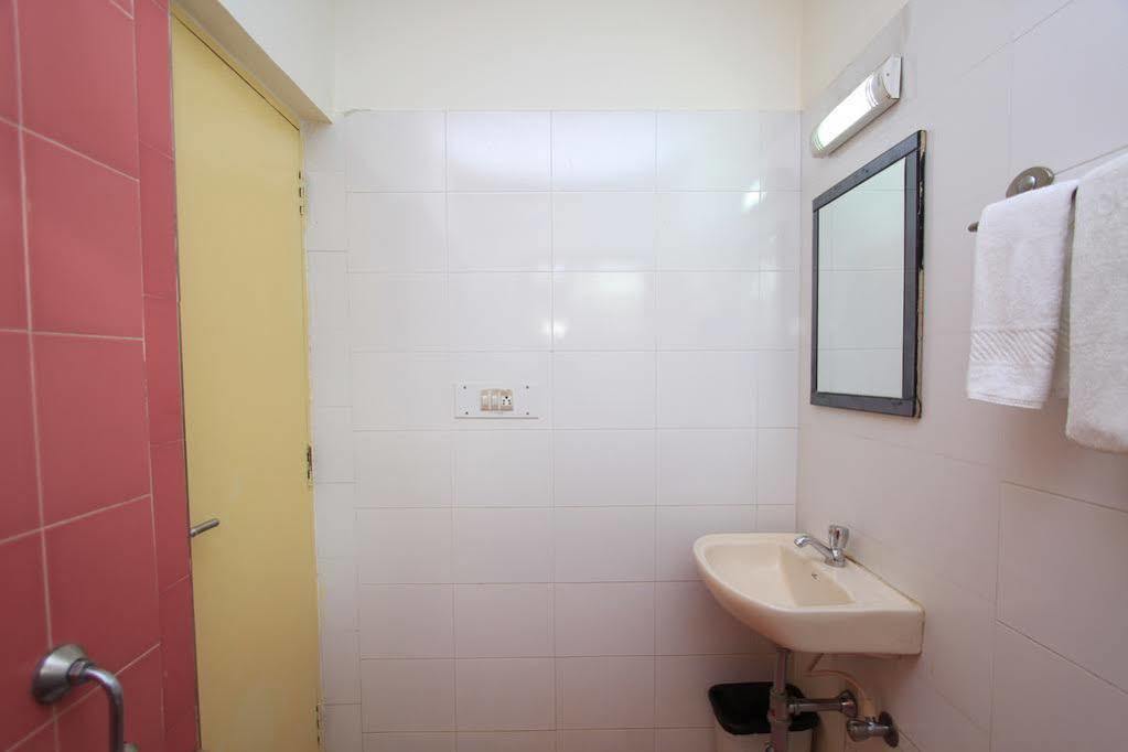 העיר בנגלור Arra Suites Kempegowda Airport Hotel מראה חיצוני תמונה